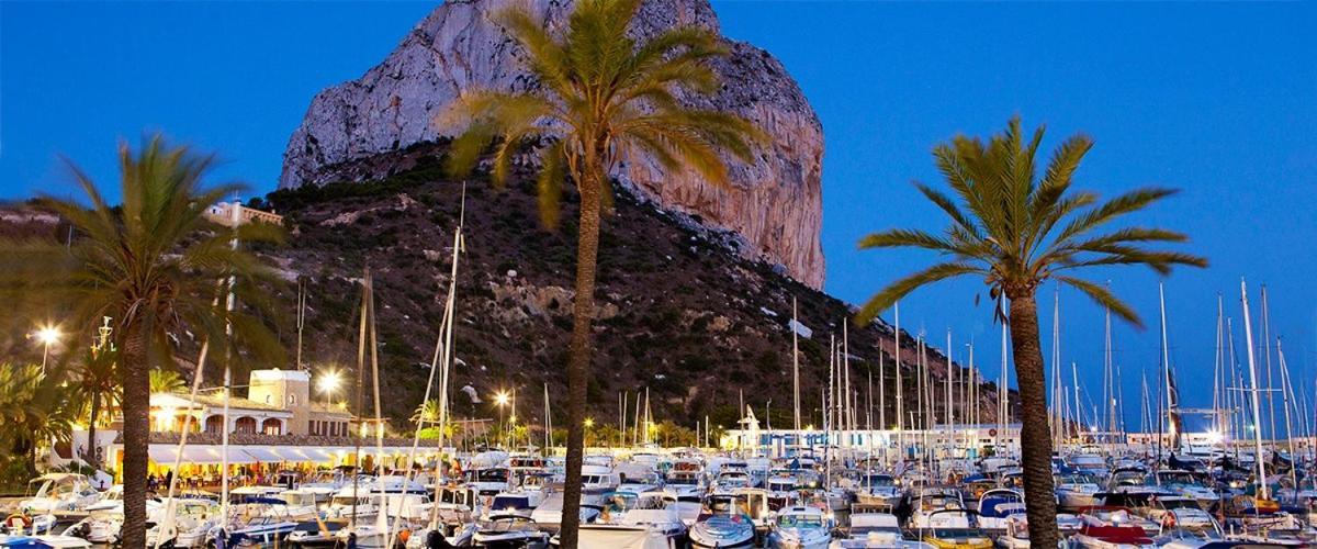 Calpe By The Sea Edificio Turmalina Apartman Kültér fotó